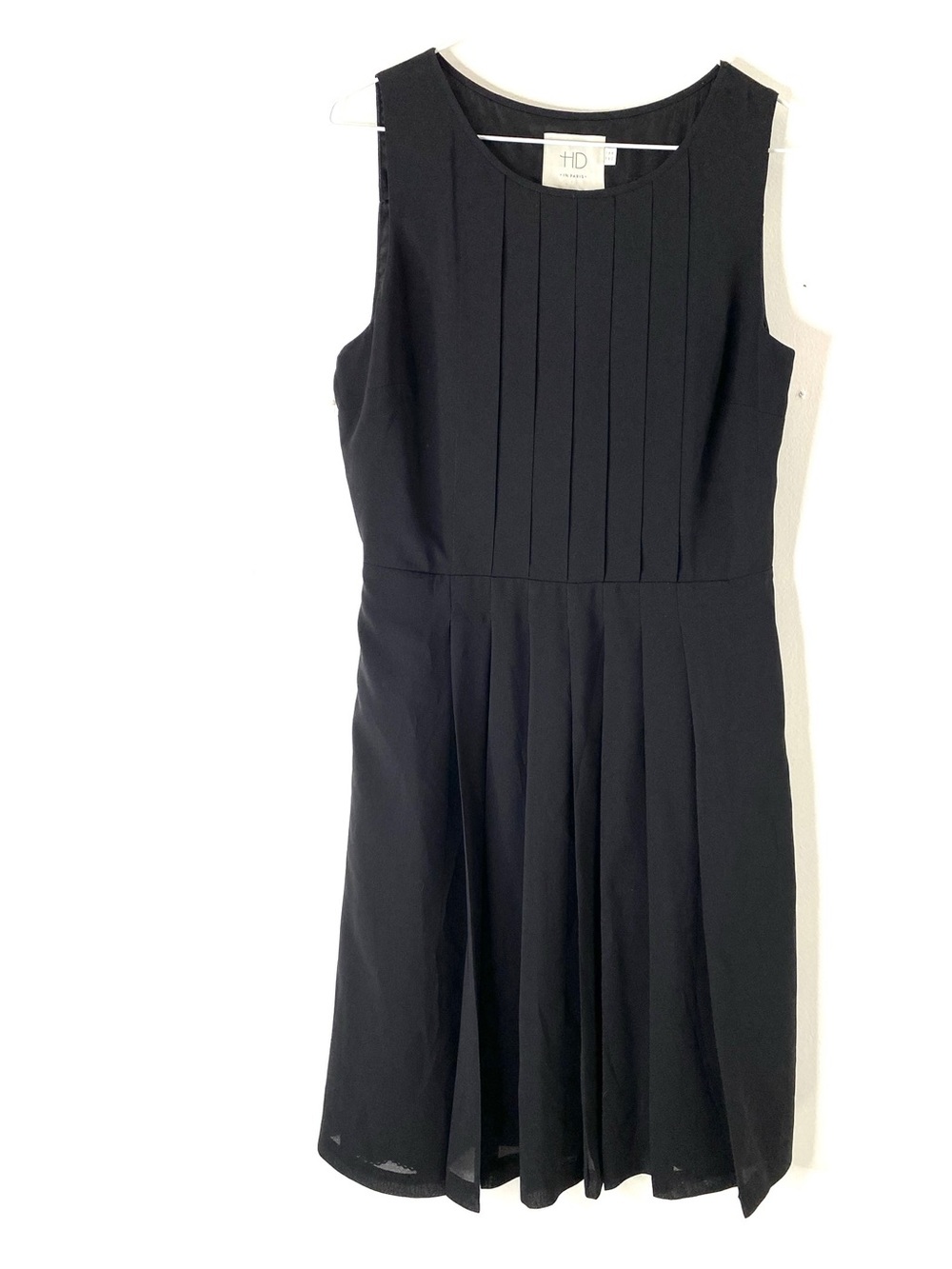 HD in Paris Black Pleated Midi Dress Sleeveless Waist Seam Lined Anthropologie